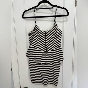 Sparkle & Fade Urban Outfitters dress. Size medium. Great preowned condition.